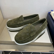 ⚠️【LO **V】⚠️高品质,顶尖工艺品⚠️男士乐福鞋⚠️正码:39-44(5 -10)⚠️经典简约 ⚠️【LO **V】⚠️高品质,顶尖工艺品⚠️男士乐福鞋⚠️正码:39-44(5 -10)⚠️经典简约