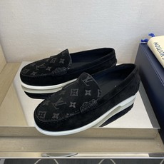 ⚠️【LO **V】⚠️高品质,顶尖工艺品⚠️男士乐福鞋⚠️正码:39-44(5 -10)⚠️经典简约 ⚠️【LO **V】⚠️高品质,顶尖工艺品⚠️男士乐福鞋⚠️正码:39-44(5 -10)⚠️经典简约