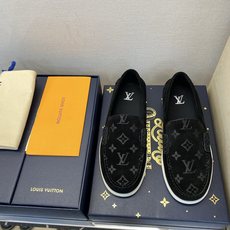 ⚠️【LO **V】⚠️高品质,顶尖工艺品⚠️男士乐福鞋⚠️正码:39-44(5 -10)⚠️经典简约 ⚠️【LO **V】⚠️高品质,顶尖工艺品⚠️男士乐福鞋⚠️正码:39-44(5 -10)⚠️经典简约