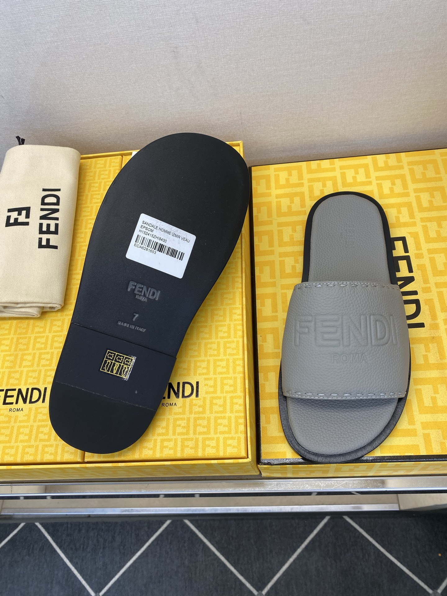 ⚠️【F E N D＊】⚠️高品质，顶尖工艺品⚠️男士真皮底拖鞋⚠️正码：39－44，38 45 46订