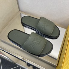 ⚠️【F E N D*】⚠️高品质,顶尖工艺品⚠️男士真皮底拖鞋⚠️正码:39-44,38 45 46订 ⚠️【F E N D*】⚠️高品质,顶尖工艺品⚠️男士真皮底拖鞋⚠️正码:39-44,38 45 46订