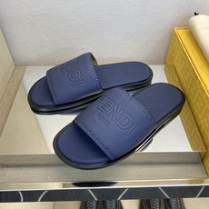 ⚠️【F E N D*】⚠️高品质,顶尖工艺品⚠️男士真皮底拖鞋⚠️正码:39-44,38 45 46订 ⚠️【F E N D*】⚠️高品质,顶尖工艺品⚠️男士真皮底拖鞋⚠️正码:39-44,38 45 46订