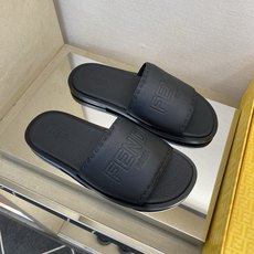 ⚠️【F E N D*】⚠️高品质,顶尖工艺品⚠️男士真皮底拖鞋⚠️正码:39-44,38 45 46订 ⚠️【F E N D*】⚠️高品质,顶尖工艺品⚠️男士真皮底拖鞋⚠️正码:39-44,38 45 46订
