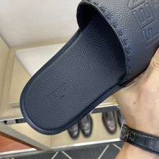 ⚠️【F E N D*】⚠️高品质,顶尖工艺品⚠️男士真皮底拖鞋⚠️正码:39-44,38 45 46订 ⚠️【F E N D*】⚠️高品质,顶尖工艺品⚠️男士真皮底拖鞋⚠️正码:39-44,38 45 46订