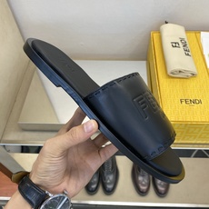 ⚠️【F E N D*】⚠️高品质,顶尖工艺品⚠️男士真皮底拖鞋⚠️正码:39-44,38 45 46订 ⚠️【F E N D*】⚠️高品质,顶尖工艺品⚠️男士真皮底拖鞋⚠️正码:39-44,38 45 46订