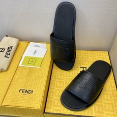 ⚠️【F E N D*】⚠️高品质,顶尖工艺品⚠️男士真皮底拖鞋⚠️正码:39-44,38 45 46订 ⚠️【F E N D*】⚠️高品质,顶尖工艺品⚠️男士真皮底拖鞋⚠️正码:39-44,38 45 46订