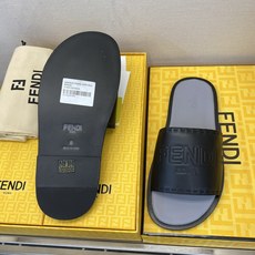 ⚠️【F E N D*】⚠️高品质,顶尖工艺品⚠️男士真皮底拖鞋⚠️正码:39-44,38 45 46订 ⚠️【F E N D*】⚠️高品质,顶尖工艺品⚠️男士真皮底拖鞋⚠️正码:39-44,38 45 46订