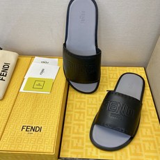 ⚠️【F E N D*】⚠️高品质,顶尖工艺品⚠️男士真皮底拖鞋⚠️正码:39-44,38 45 46订 ⚠️【F E N D*】⚠️高品质,顶尖工艺品⚠️男士真皮底拖鞋⚠️正码:39-44,38 45 46订