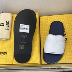 ⚠️【F E N D*】⚠️高品质,顶尖工艺品⚠️男士真皮底拖鞋⚠️正码:39-44,38 45 46订 ⚠️【F E N D*】⚠️高品质,顶尖工艺品⚠️男士真皮底拖鞋⚠️正码:39-44,38 45 46订