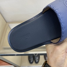 ⚠️【F E N D*】⚠️高品质,顶尖工艺品⚠️男士真皮底拖鞋⚠️正码:39-44,38 45 46订 ⚠️【F E N D*】⚠️高品质,顶尖工艺品⚠️男士真皮底拖鞋⚠️正码:39-44,38 45 46订