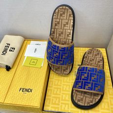 ⚠️【F E N D*】⚠️高品质,顶尖工艺品⚠️男士拖鞋⚠️正码:39-44,38 45 46订制⚠最 ⚠️【F E N D*】⚠️高品质,顶尖工艺品⚠️男士拖鞋⚠️正码:39-44,38 45 46订制⚠最