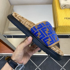 ⚠️【F E N D*】⚠️高品质,顶尖工艺品⚠️男士拖鞋⚠️正码:39-44,38 45 46订制⚠最 ⚠️【F E N D*】⚠️高品质,顶尖工艺品⚠️男士拖鞋⚠️正码:39-44,38 45 46订制⚠最