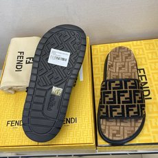 ⚠️【F E N D*】⚠️高品质,顶尖工艺品⚠️男士拖鞋⚠️正码:39-44,38 45 46订制⚠最 ⚠️【F E N D*】⚠️高品质,顶尖工艺品⚠️男士拖鞋⚠️正码:39-44,38 45 46订制⚠最