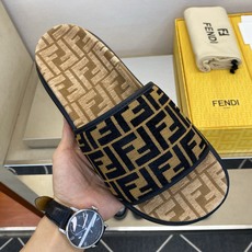 ⚠️【F E N D*】⚠️高品质,顶尖工艺品⚠️男士拖鞋⚠️正码:39-44,38 45 46订制⚠最 ⚠️【F E N D*】⚠️高品质,顶尖工艺品⚠️男士拖鞋⚠️正码:39-44,38 45 46订制⚠最