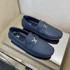 ⚠️【L *V】⚠️驾车鞋!(豆豆款)⚠️高品质男士套脚款⚠️正码:39一44(5一10)⚠️原版粒面感 ⚠️【L *V】⚠️驾车鞋!(豆豆款)⚠️高品质男士套脚款⚠️正码:39一44(5一10)⚠️原版粒面感