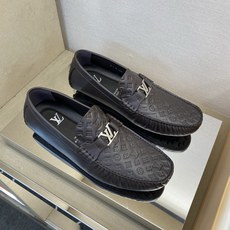 ⚠️【L *V】⚠️驾车鞋!(豆豆款)⚠️高品质男士套脚款⚠️正码:39一44(5一10)⚠️原版粒面感 ⚠️【L *V】⚠️驾车鞋!(豆豆款)⚠️高品质男士套脚款⚠️正码:39一44(5一10)⚠️原版粒面感