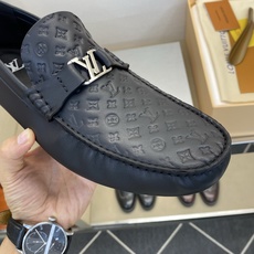 ⚠️【L *V】⚠️驾车鞋!(豆豆款)⚠️高品质男士套脚款⚠️正码:39一44(5一10)⚠️原版粒面感 ⚠️【L *V】⚠️驾车鞋!(豆豆款)⚠️高品质男士套脚款⚠️正码:39一44(5一10)⚠️原版粒面感