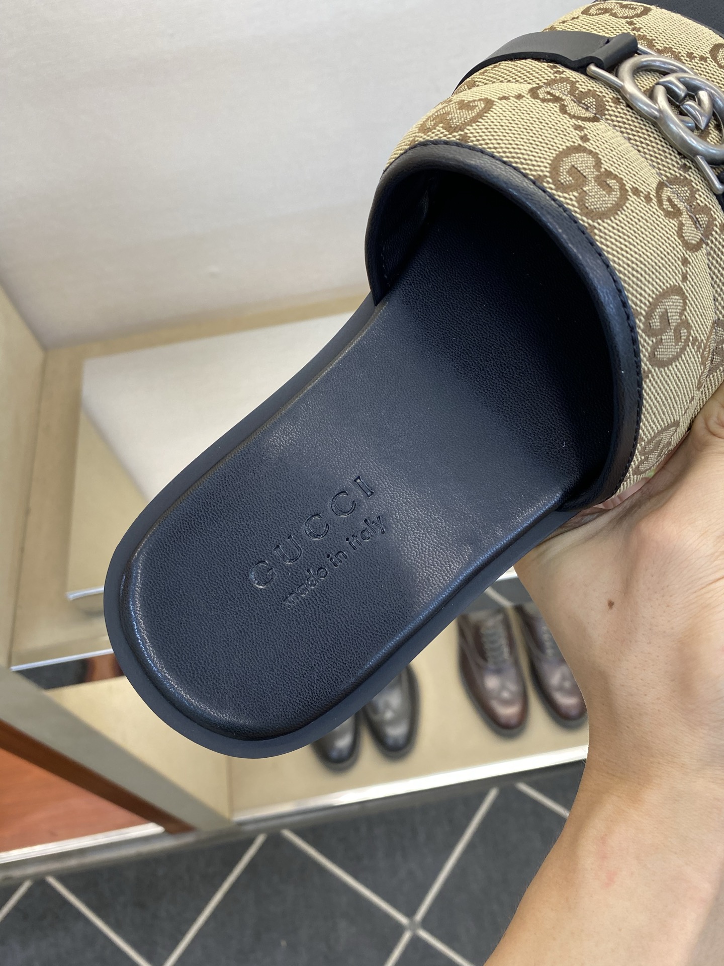 ⚠️Gucci⚠️高品质，顶尖工艺品⚠️男士拖鞋⚠️正码：39－44，38 45 46订制⚠最新夏季新款