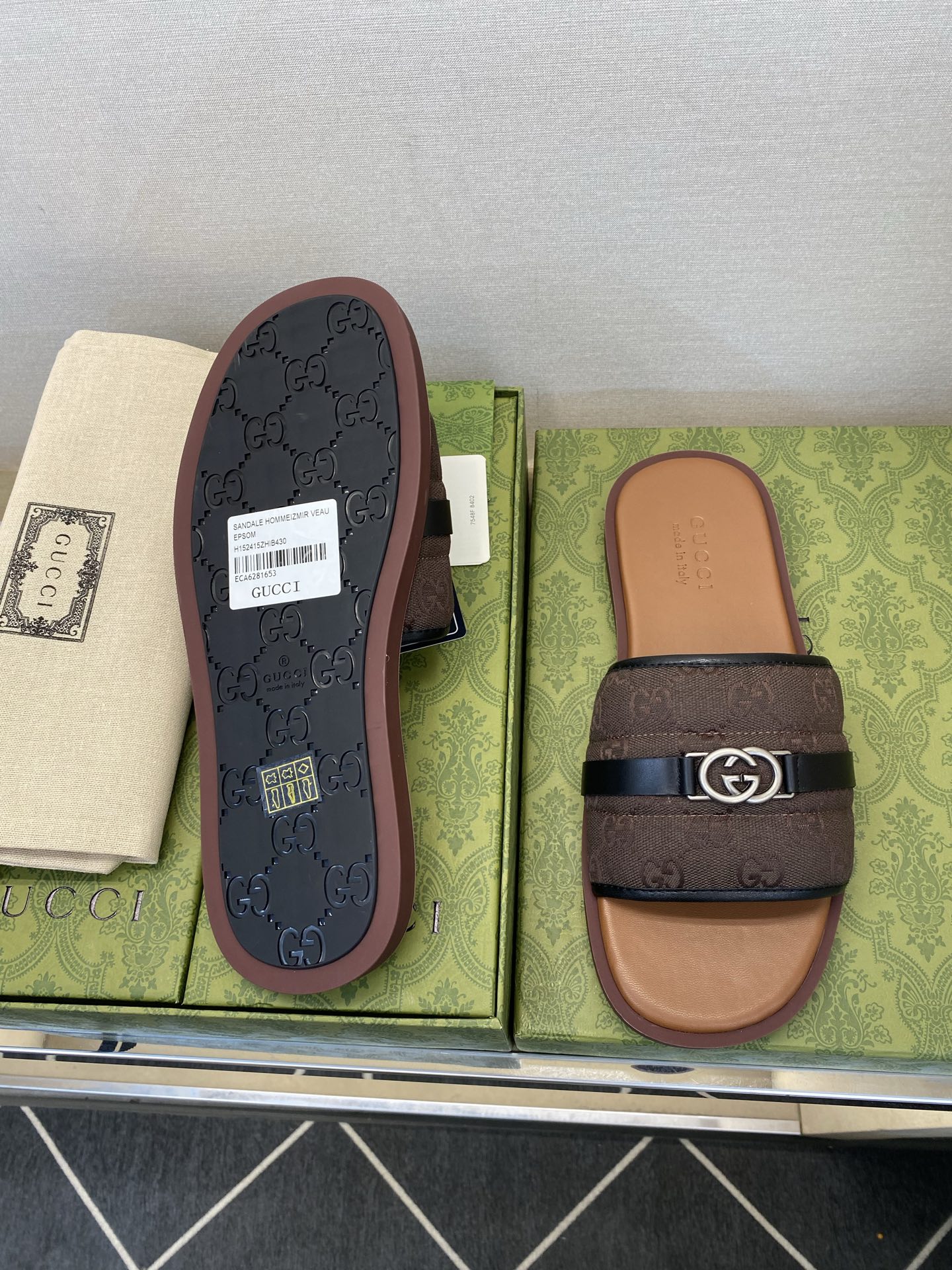 ⚠️Gucci⚠️高品质，顶尖工艺品⚠️男士拖鞋⚠️正码：39－44，38 45 46订制⚠最新夏季新款
