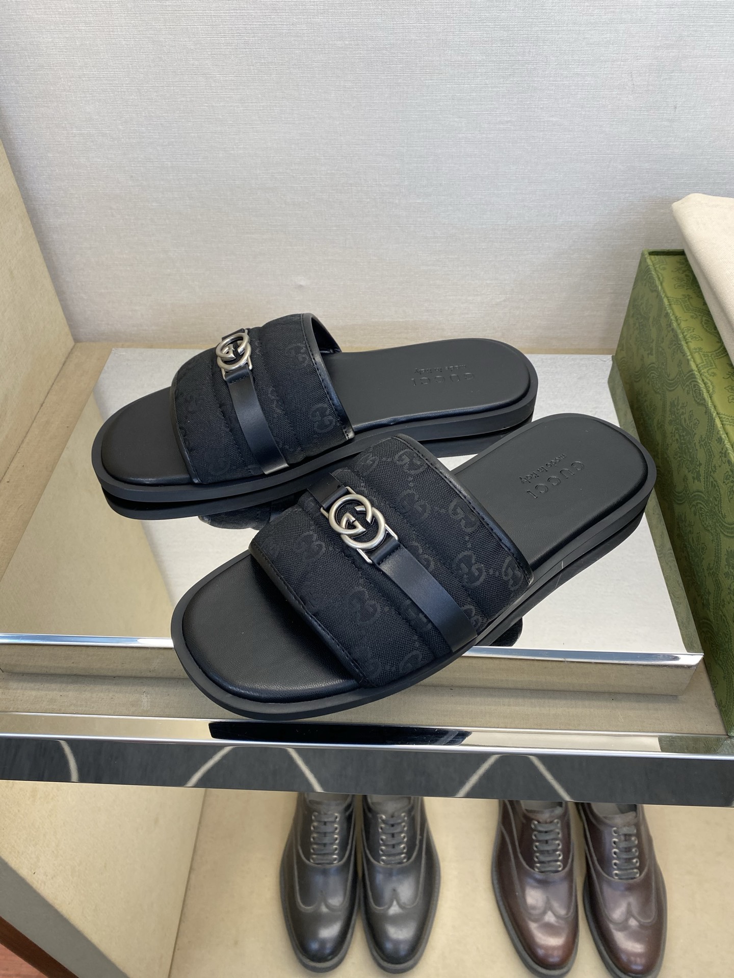 ⚠️Gucci⚠️高品质，顶尖工艺品⚠️男士拖鞋⚠️正码：39－44，38 45 46订制⚠最新夏季新款