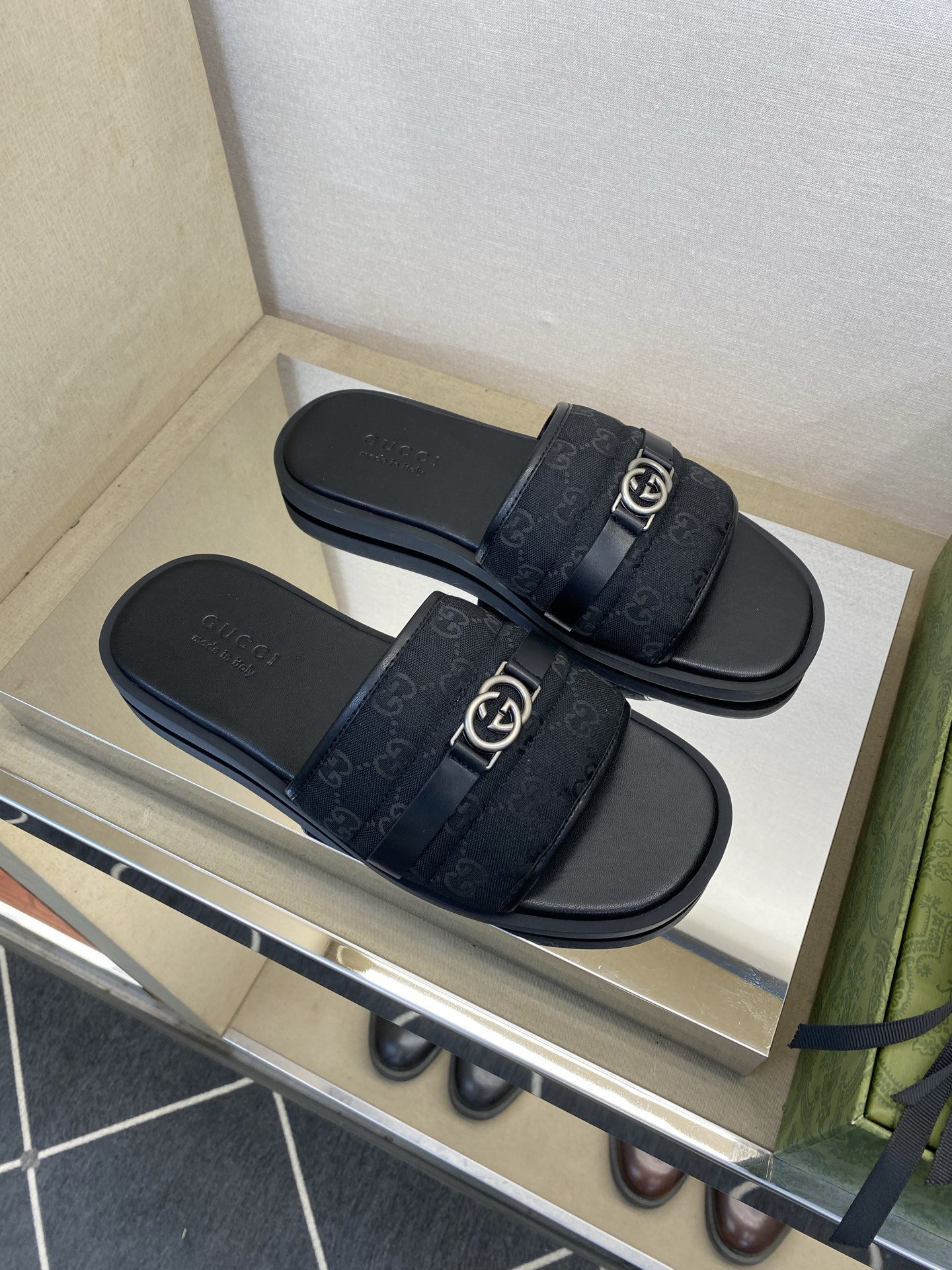 ⚠️Gucci⚠️高品质，顶尖工艺品⚠️男士拖鞋⚠️正码：39－44，38 45 46订制⚠最新夏季新款
