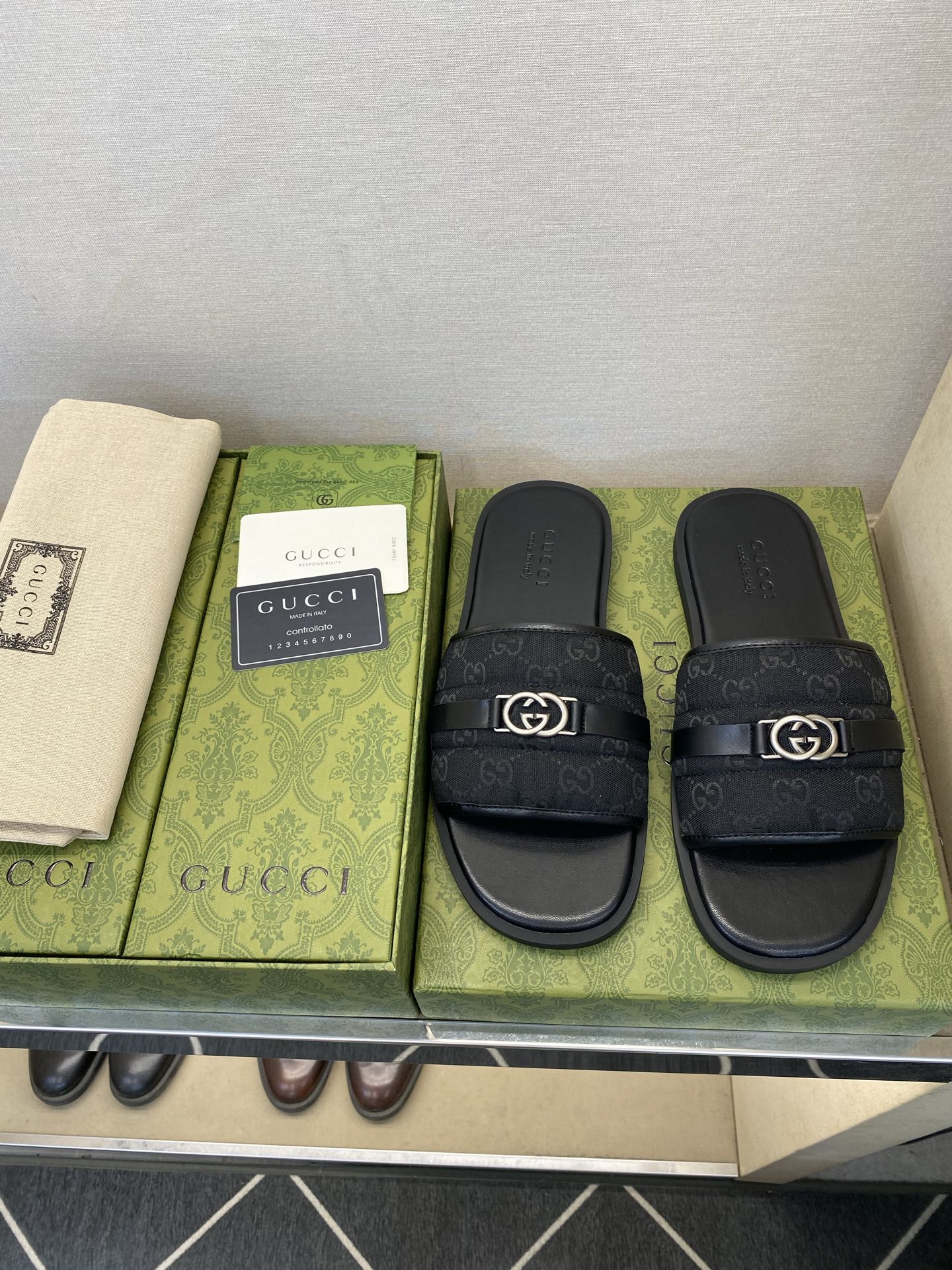 ⚠️Gucci⚠️高品质，顶尖工艺品⚠️男士拖鞋⚠️正码：39－44，38 45 46订制⚠最新夏季新款