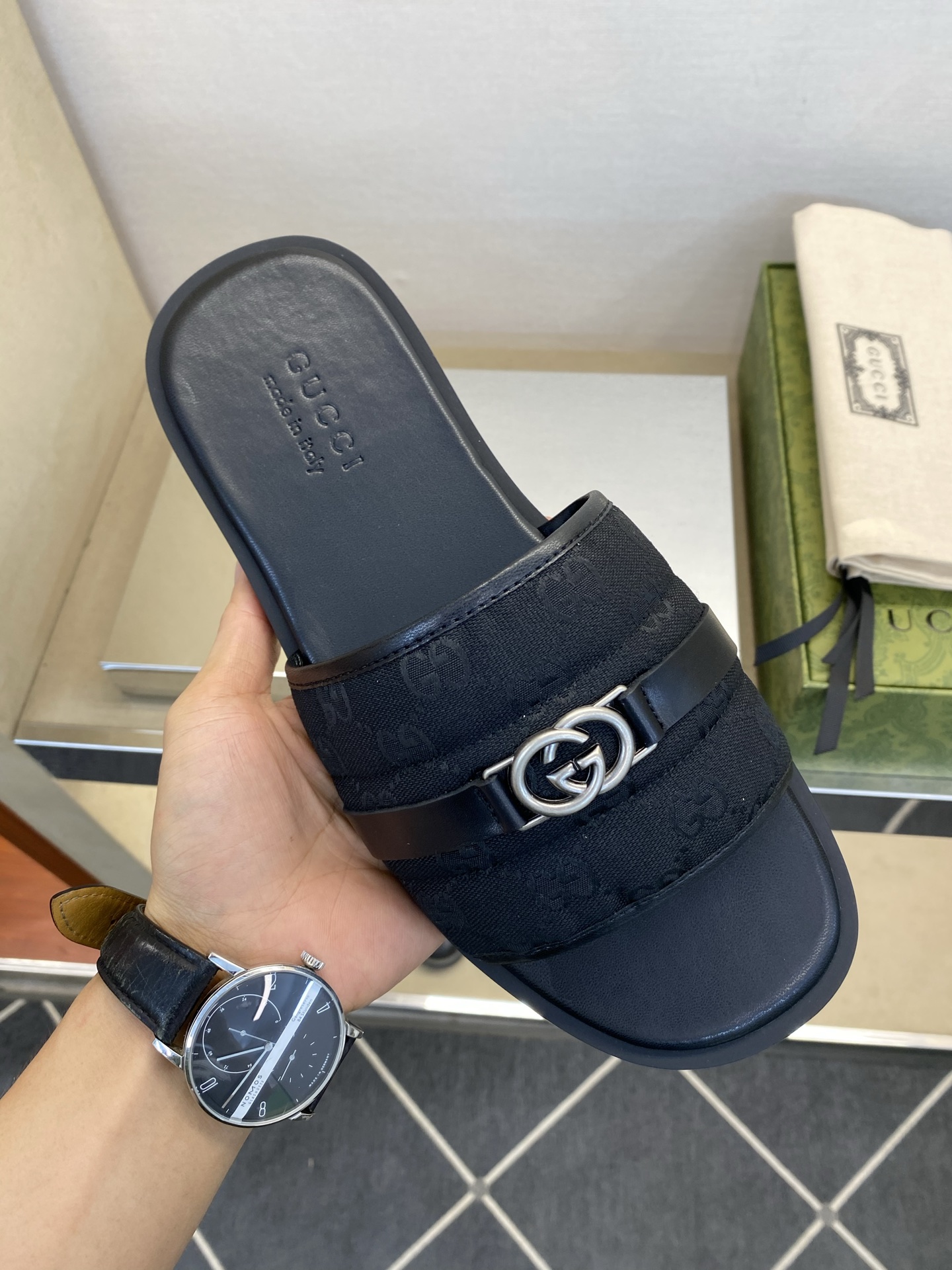 ⚠️Gucci⚠️高品质，顶尖工艺品⚠️男士拖鞋⚠️正码：39－44，38 45 46订制⚠最新夏季新款