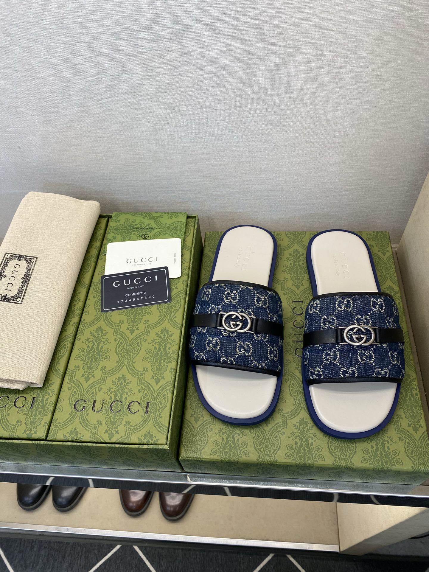 ⚠️Gucci⚠️高品质，顶尖工艺品⚠️男士拖鞋⚠️正码：39－44，38 45 46订制⚠最新夏季新款