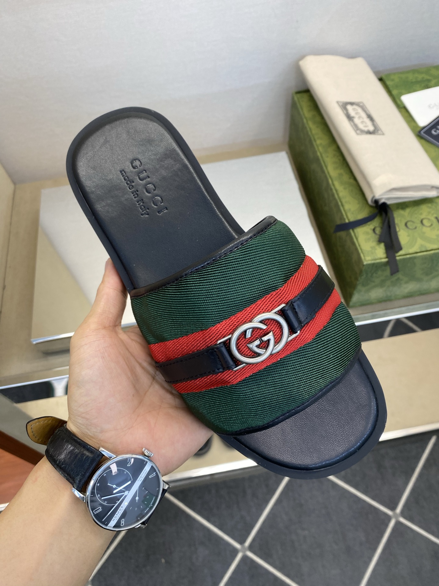 ⚠️Gucci⚠️高品质，顶尖工艺品⚠️男士拖鞋⚠️正码：39－44，38 45 46订制⚠最新夏季新款