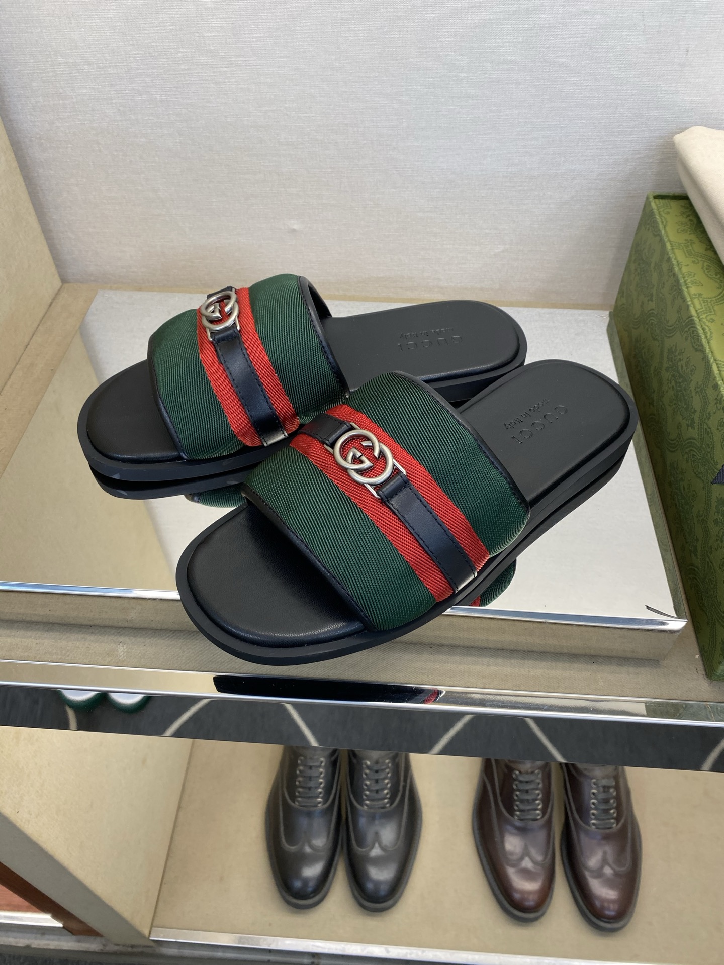 ⚠️Gucci⚠️高品质，顶尖工艺品⚠️男士拖鞋⚠️正码：39－44，38 45 46订制⚠最新夏季新款