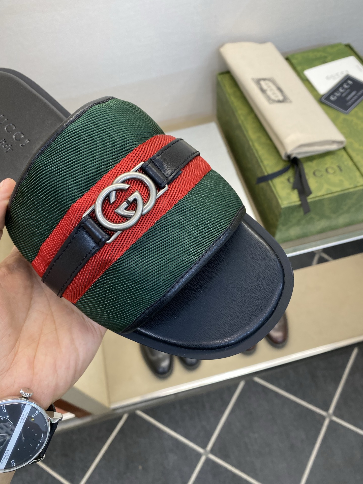 ⚠️Gucci⚠️高品质，顶尖工艺品⚠️男士拖鞋⚠️正码：39－44，38 45 46订制⚠最新夏季新款