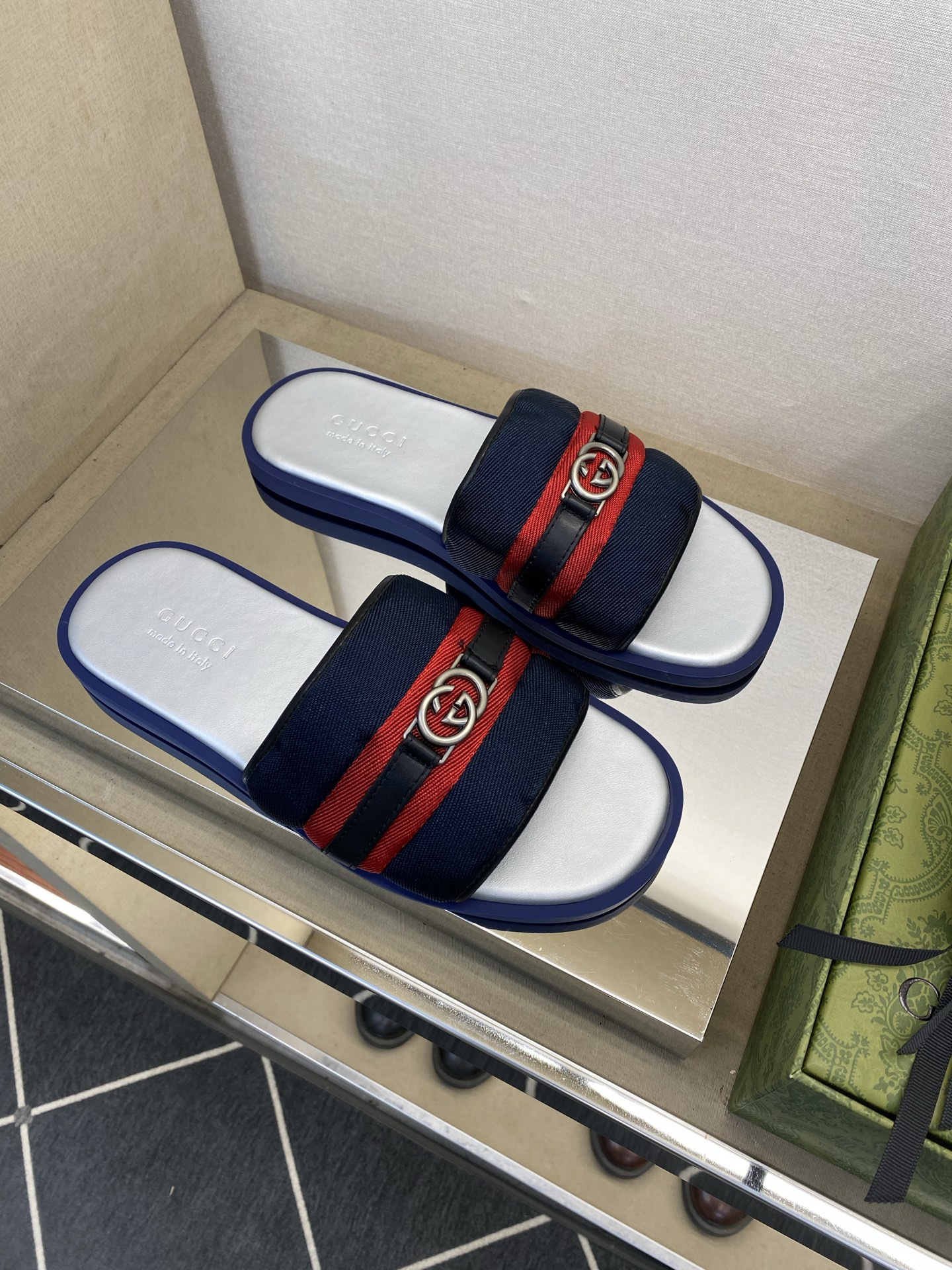 ⚠️Gucci⚠️高品质，顶尖工艺品⚠️男士拖鞋⚠️正码：39－44，38 45 46订制⚠最新夏季新款
