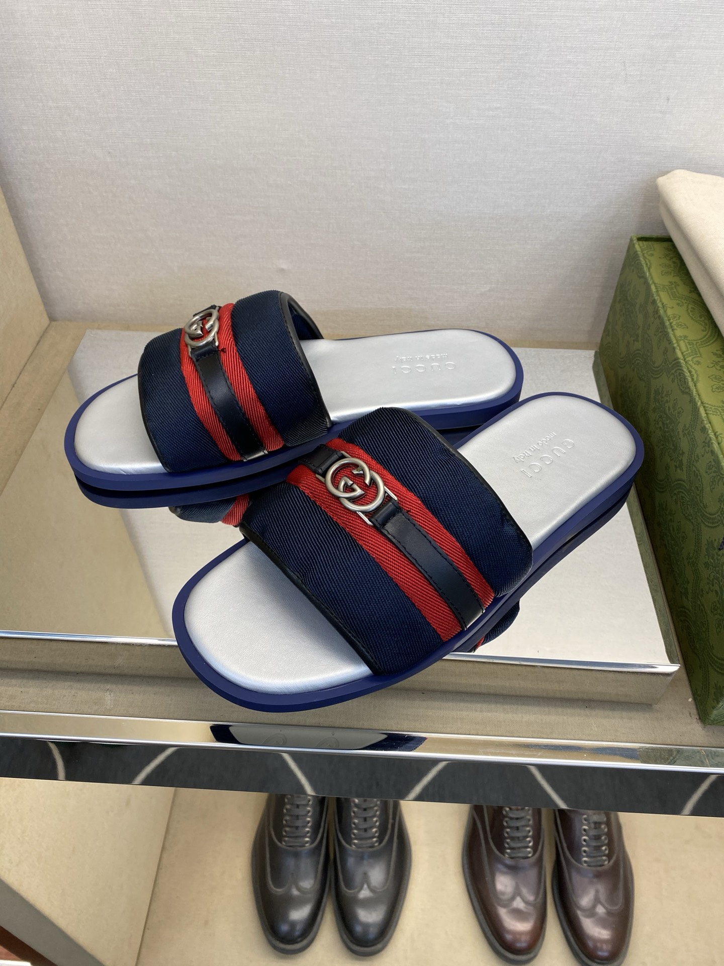 ⚠️Gucci⚠️高品质，顶尖工艺品⚠️男士拖鞋⚠️正码：39－44，38 45 46订制⚠最新夏季新款