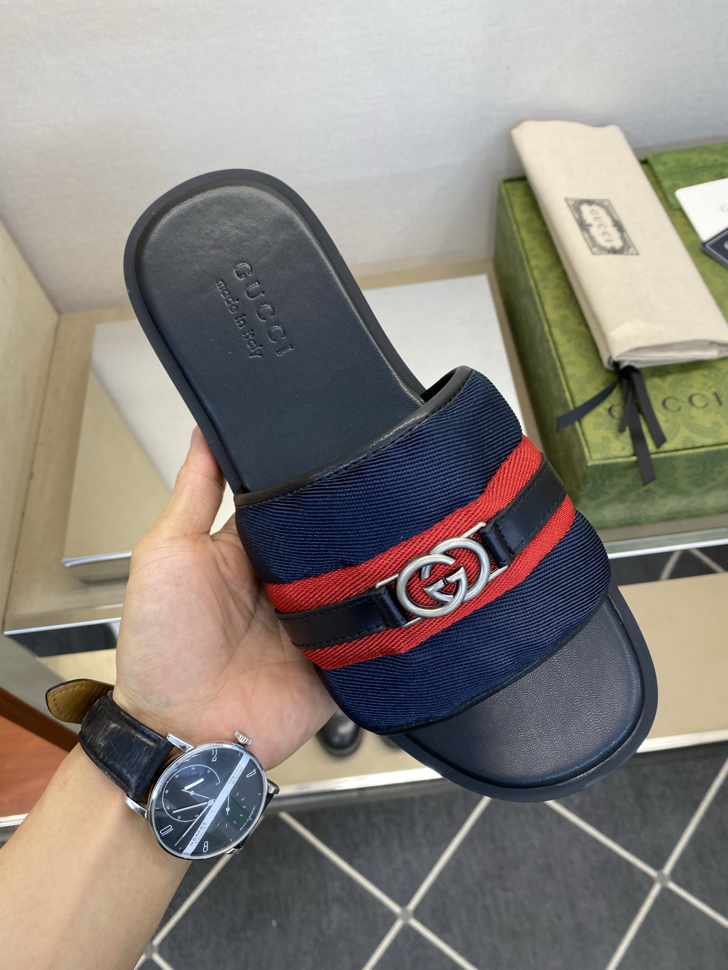 ⚠️Gucci⚠️高品质，顶尖工艺品⚠️男士拖鞋⚠️正码：39－44，38 45 46订制⚠最新夏季新款