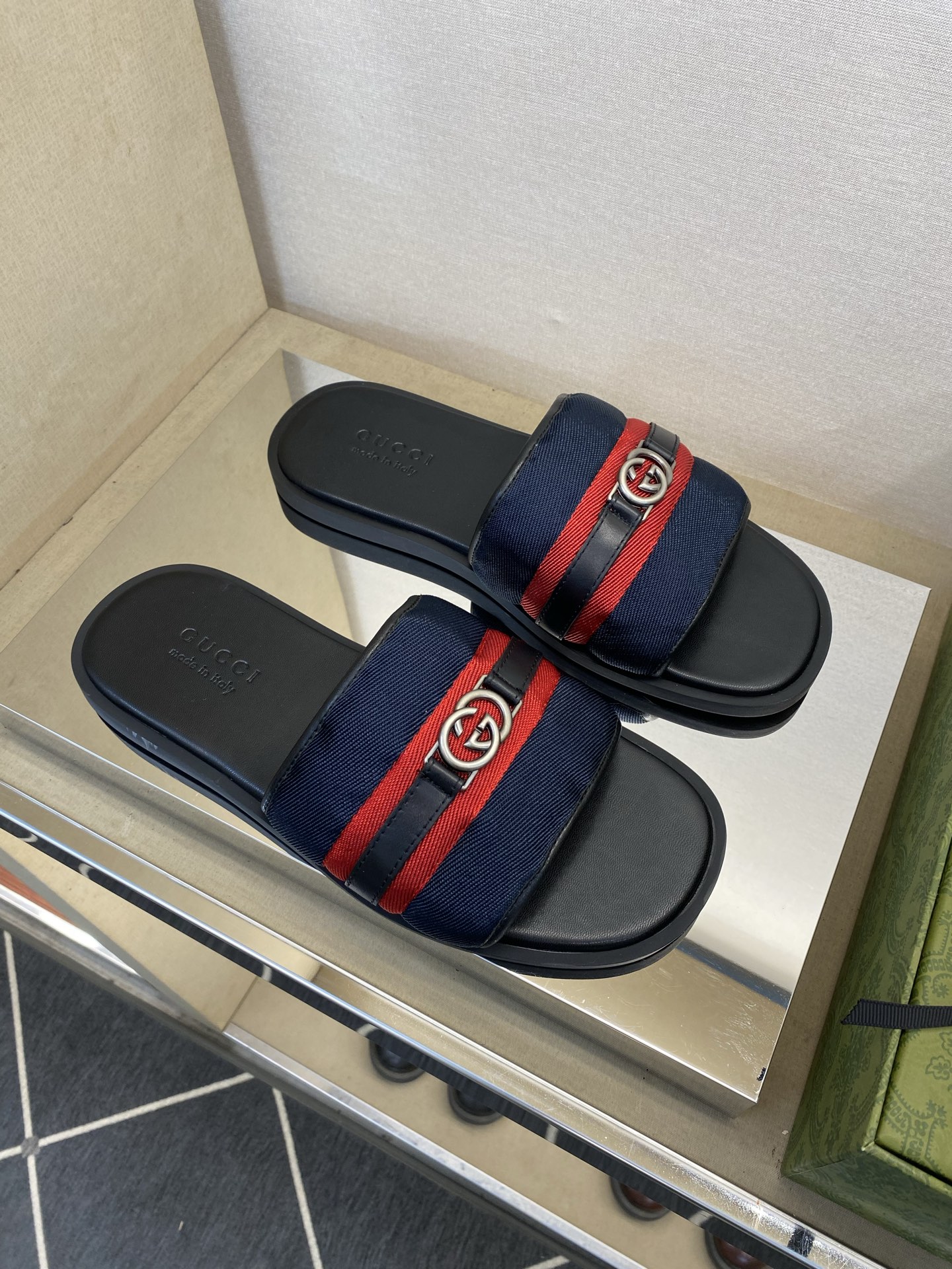 ⚠️Gucci⚠️高品质，顶尖工艺品⚠️男士拖鞋⚠️正码：39－44，38 45 46订制⚠最新夏季新款