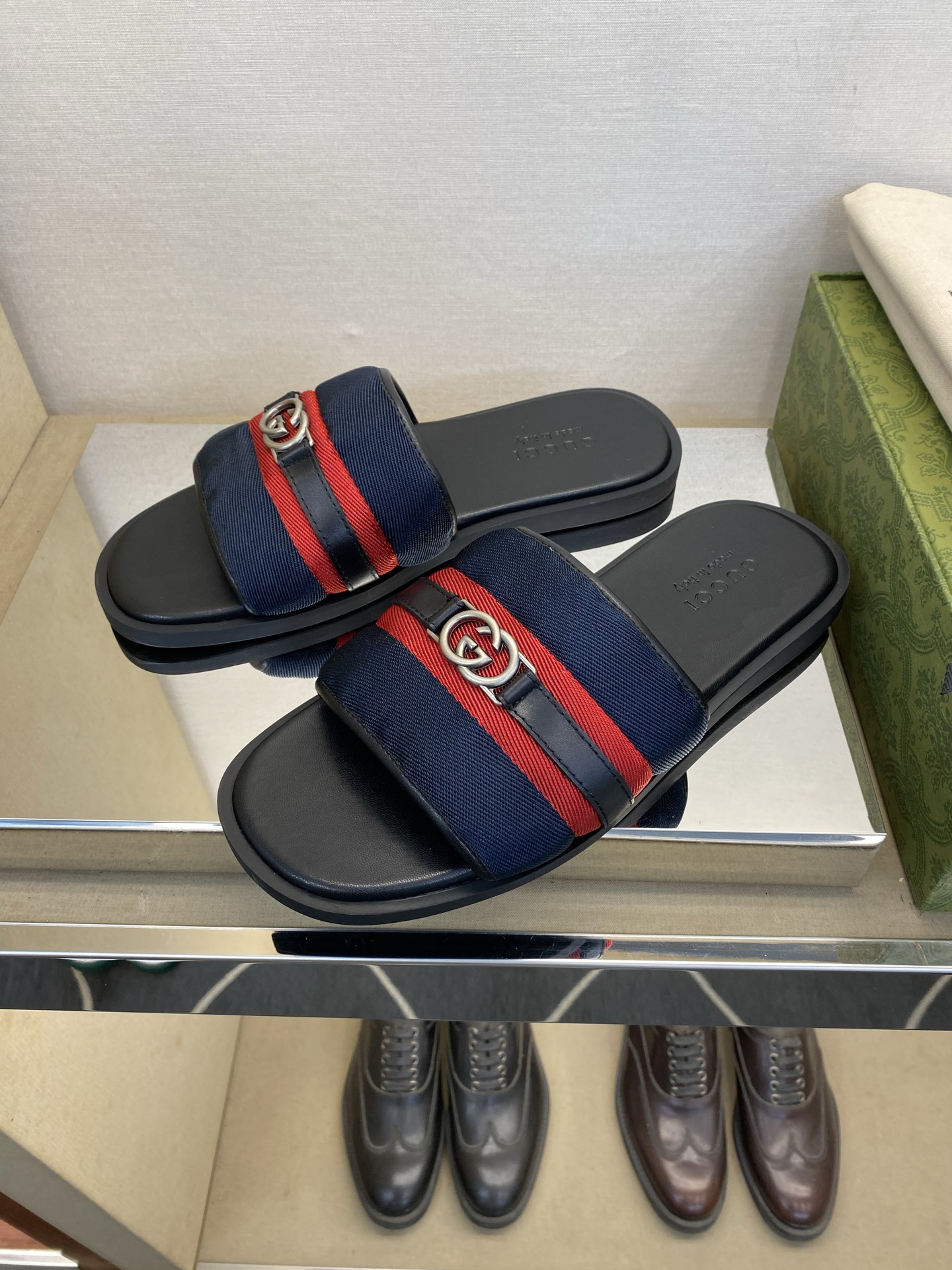 ⚠️Gucci⚠️高品质，顶尖工艺品⚠️男士拖鞋⚠️正码：39－44，38 45 46订制⚠最新夏季新款