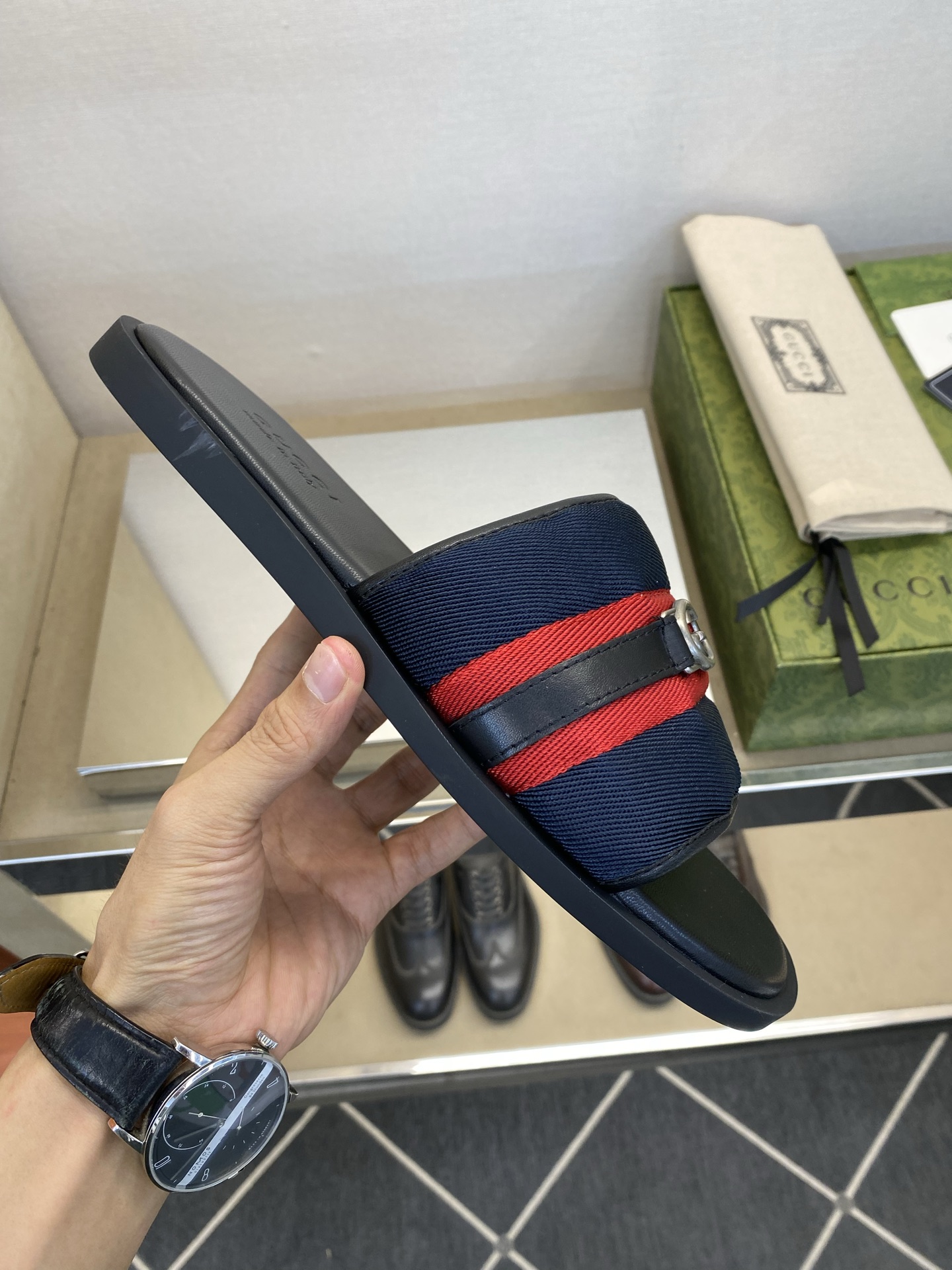 ⚠️Gucci⚠️高品质，顶尖工艺品⚠️男士拖鞋⚠️正码：39－44，38 45 46订制⚠最新夏季新款