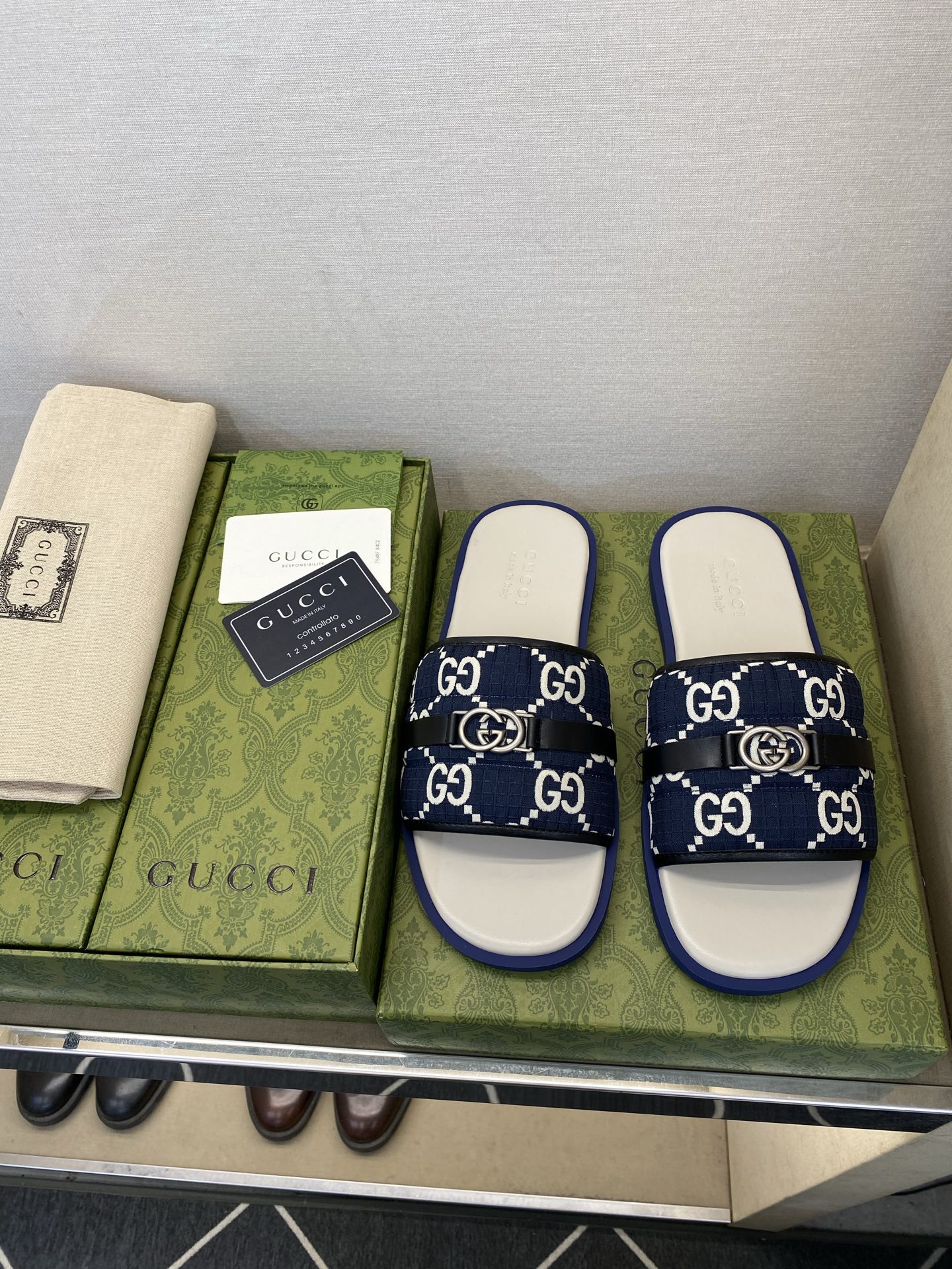 ⚠️Gucci⚠️高品质，顶尖工艺品⚠️男士拖鞋⚠️正码：39－44，38 45 46订制⚠最新夏季新款