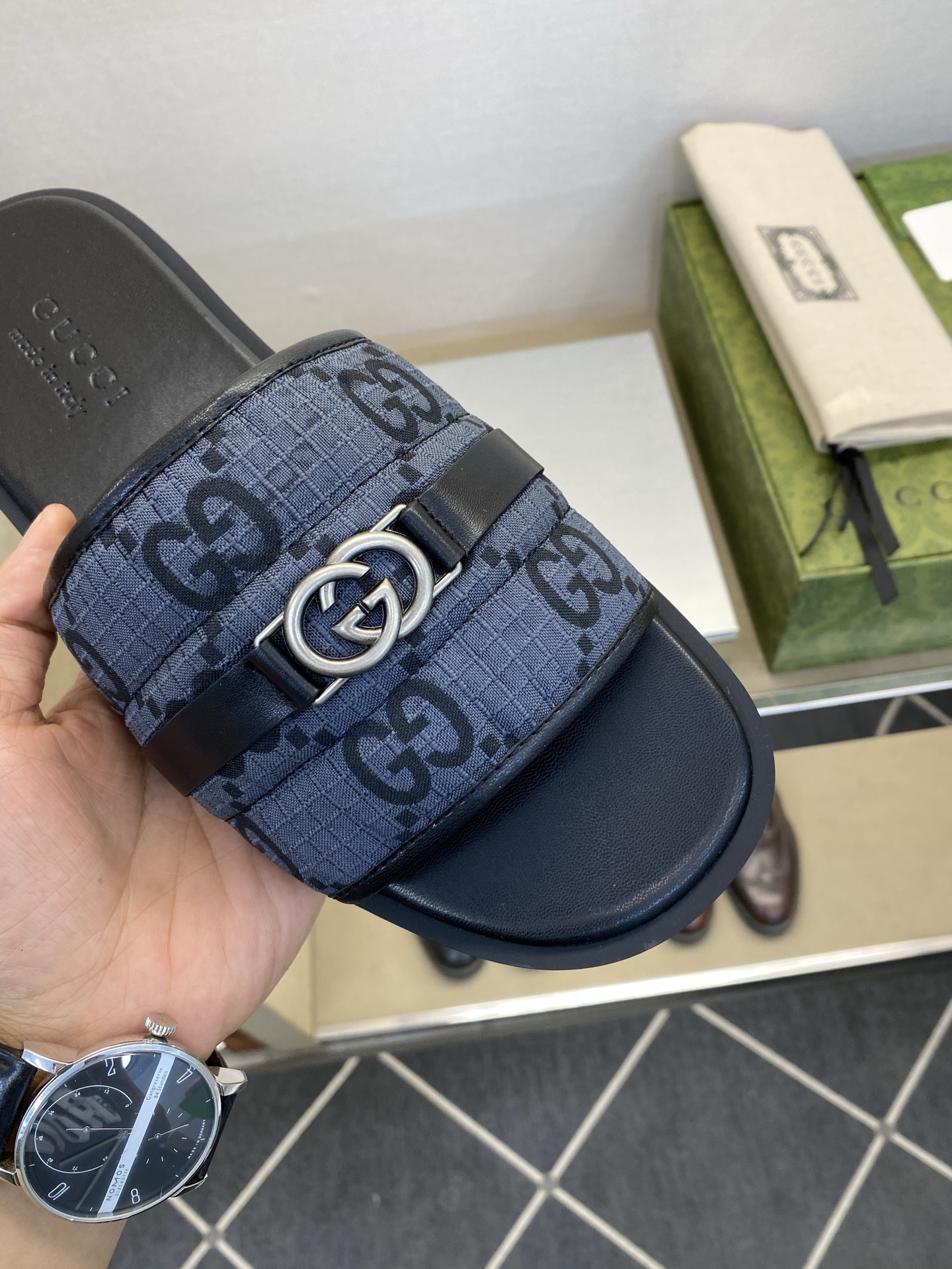 ⚠️Gucci⚠️高品质，顶尖工艺品⚠️男士拖鞋⚠️正码：39－44，38 45 46订制⚠最新夏季新款