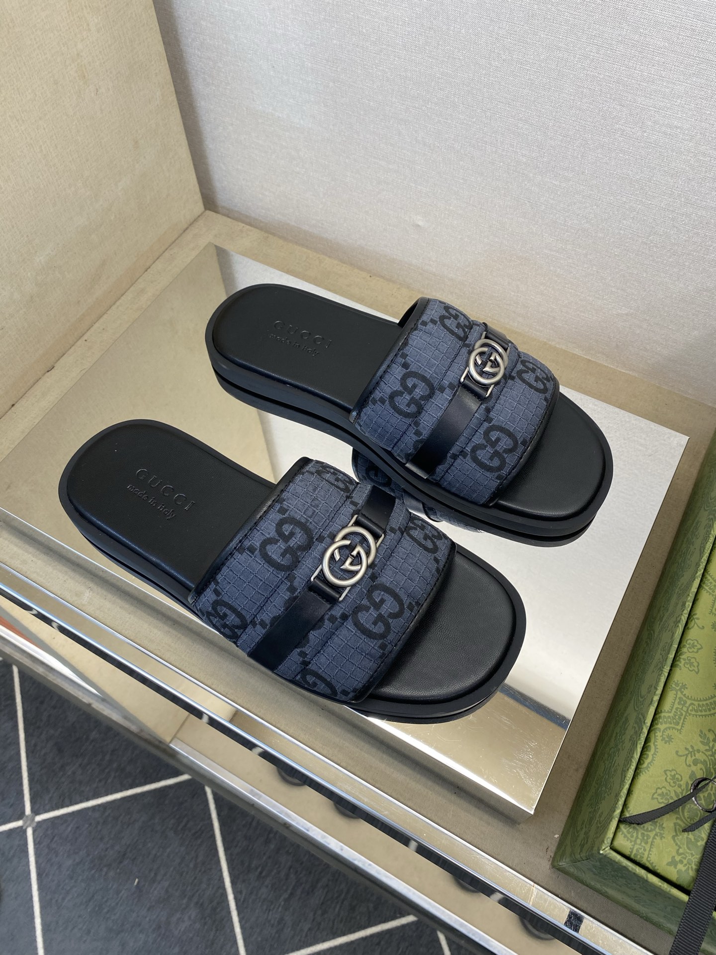 ⚠️Gucci⚠️高品质，顶尖工艺品⚠️男士拖鞋⚠️正码：39－44，38 45 46订制⚠最新夏季新款