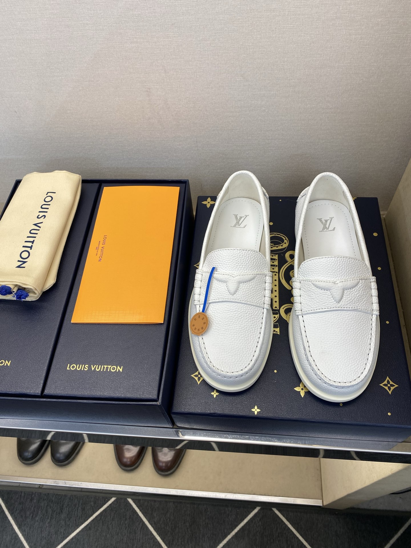 ⚠️LO  *V⚠️高品质，顶尖工艺品⚠️男士乐福鞋⚠️正码：39－44(5 －10)⚠️经典简约乐福鞋