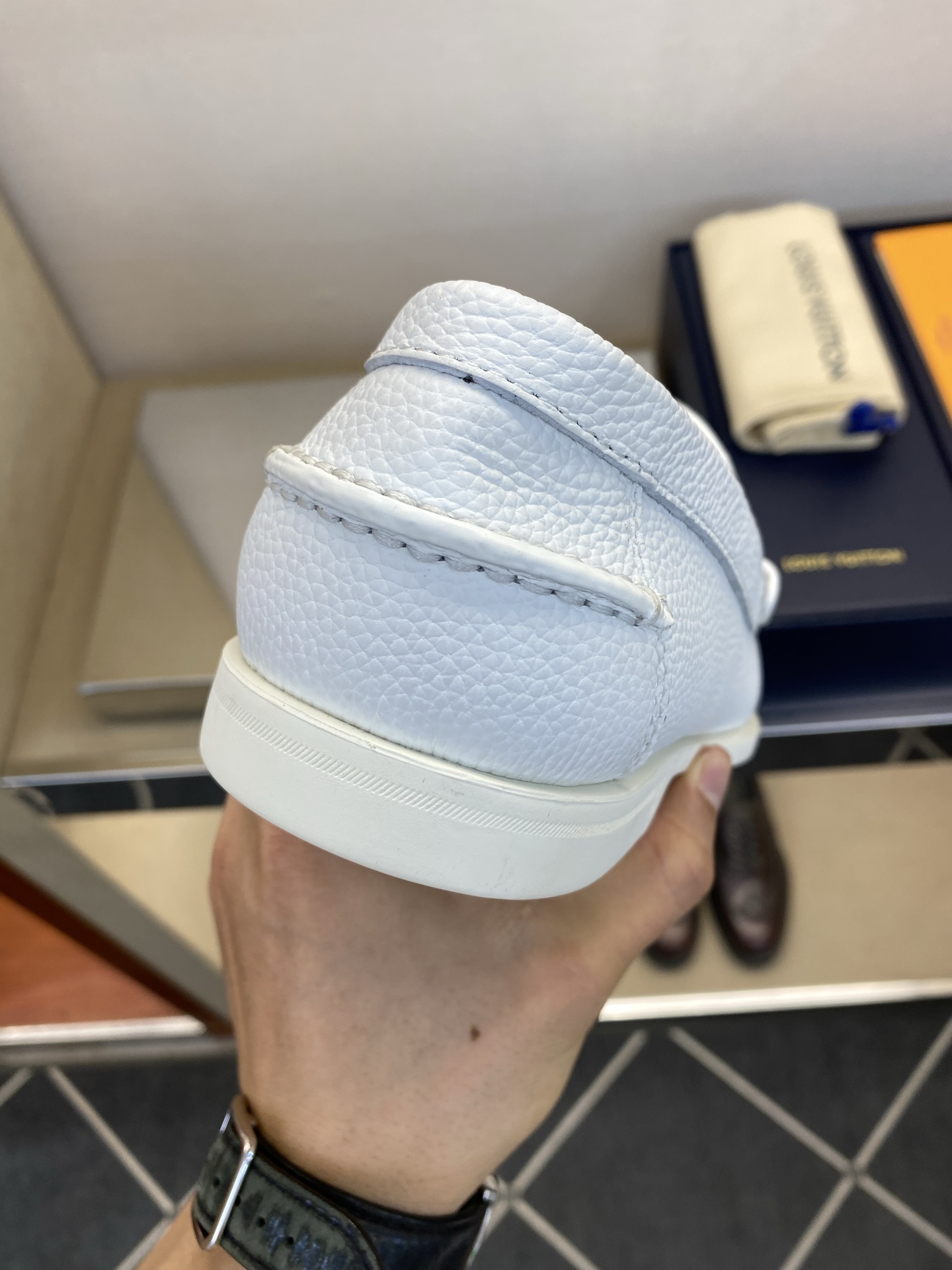 ⚠️LO  *V⚠️高品质，顶尖工艺品⚠️男士乐福鞋⚠️正码：39－44(5 －10)⚠️经典简约乐福鞋