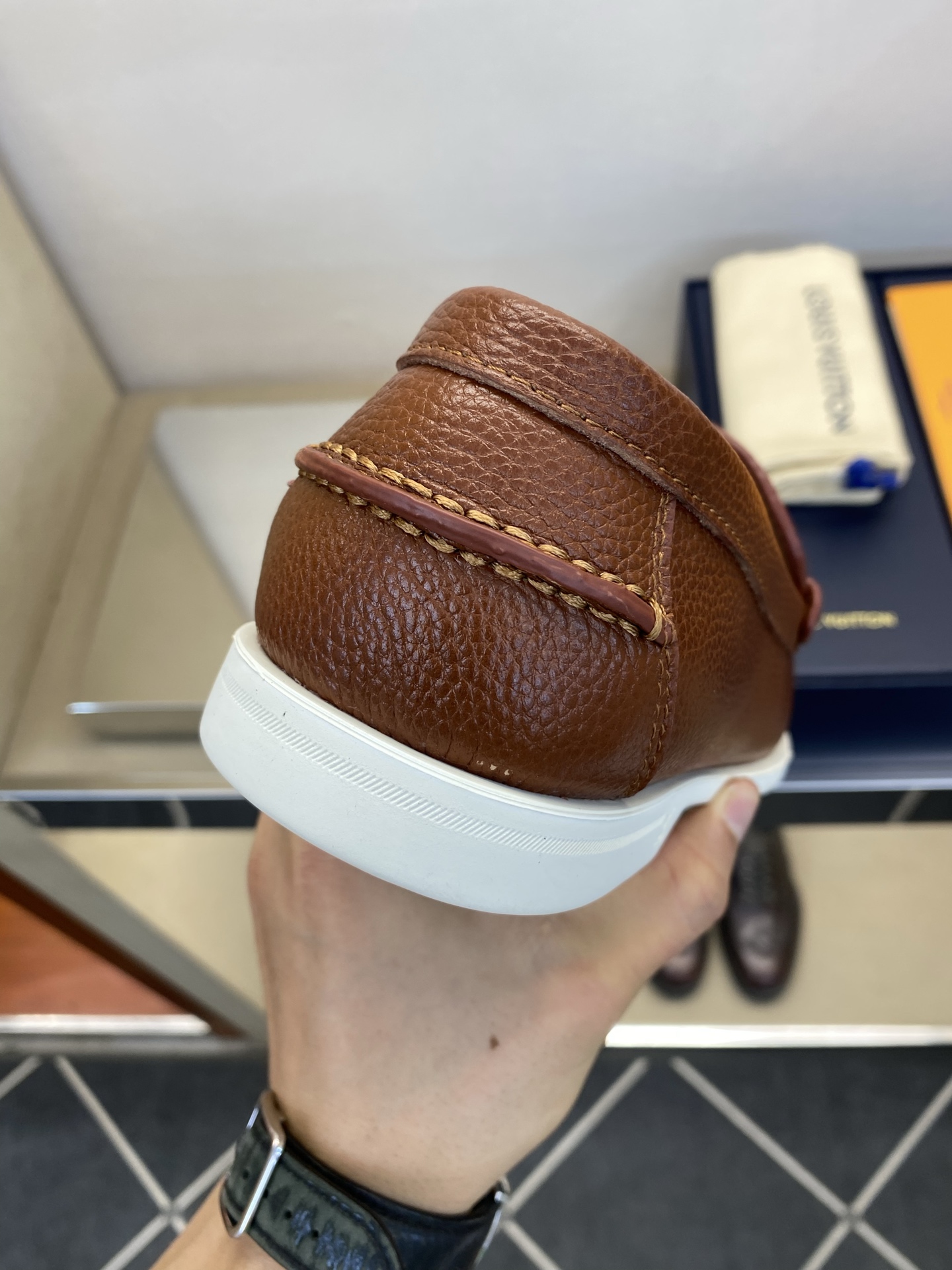 ⚠️LO  *V⚠️高品质，顶尖工艺品⚠️男士乐福鞋⚠️正码：39－44(5 －10)⚠️经典简约乐福鞋