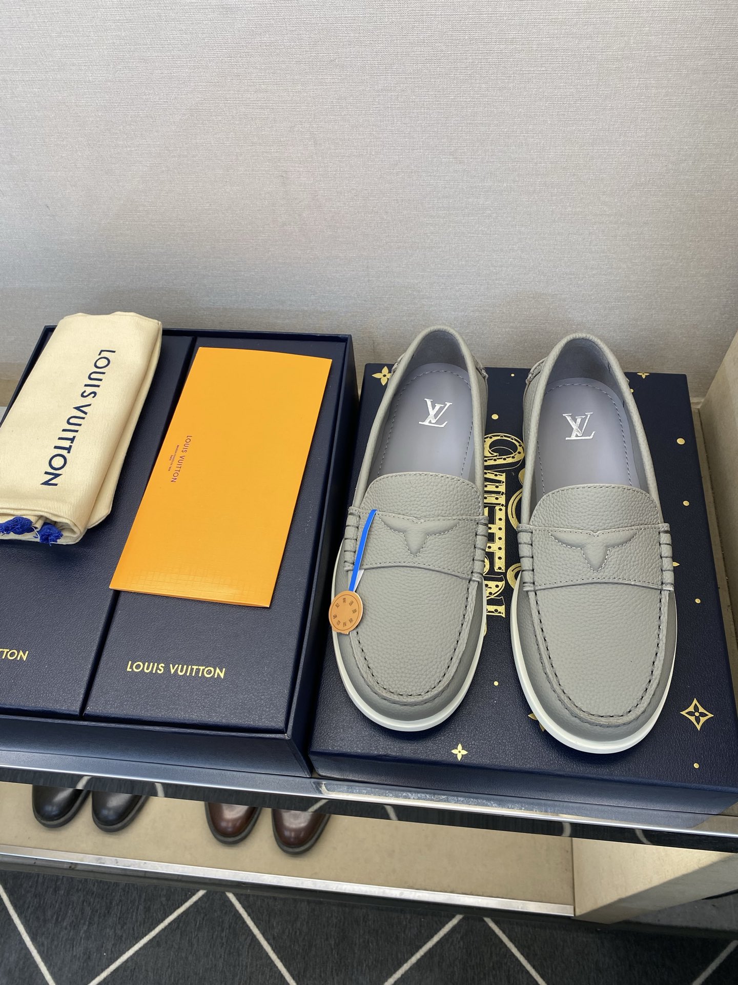 ⚠️LO  *V⚠️高品质，顶尖工艺品⚠️男士乐福鞋⚠️正码：39－44(5 －10)⚠️经典简约乐福鞋