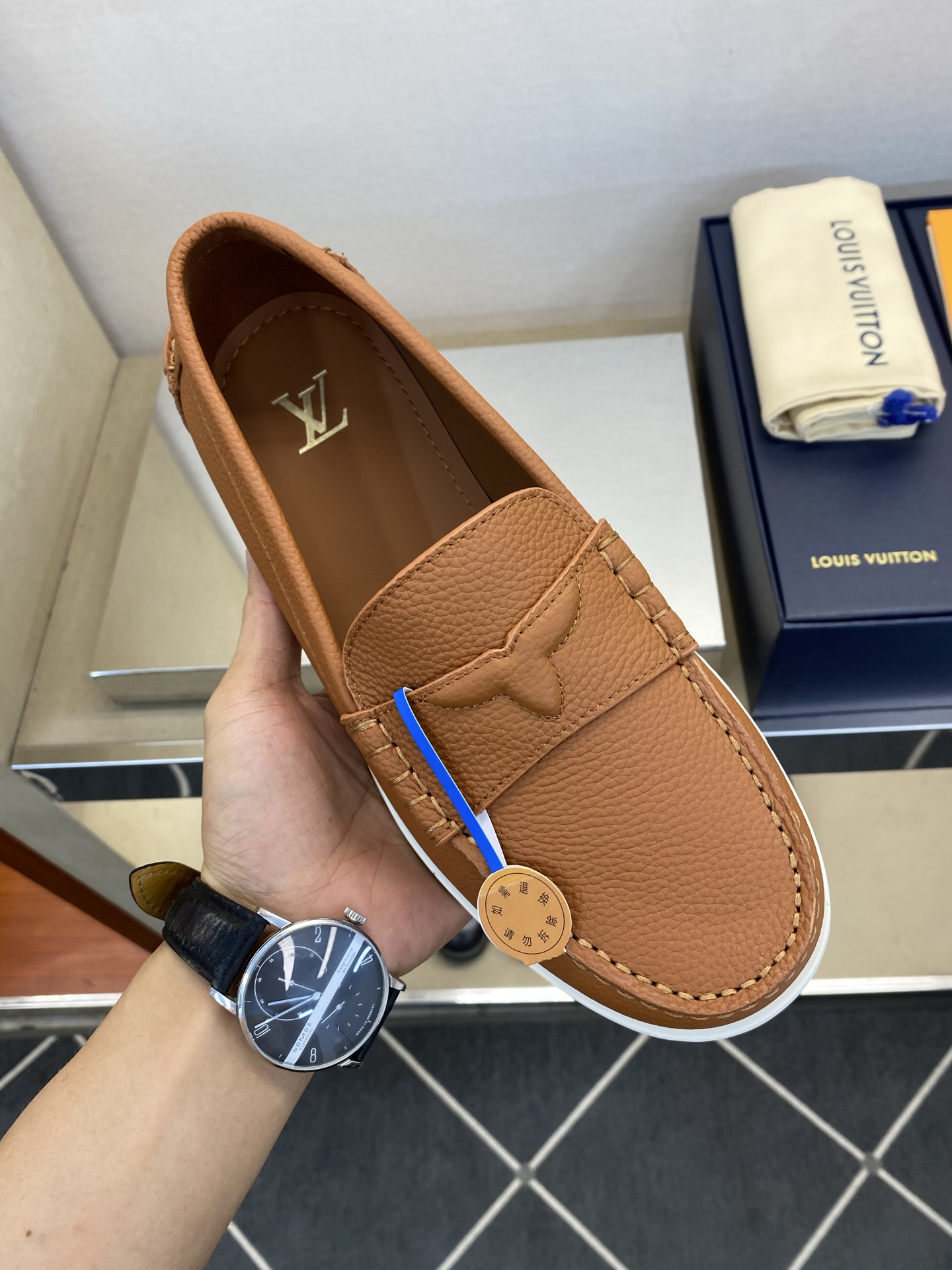 ⚠️LO  *V⚠️高品质，顶尖工艺品⚠️男士乐福鞋⚠️正码：39－44(5 －10)⚠️经典简约乐福鞋