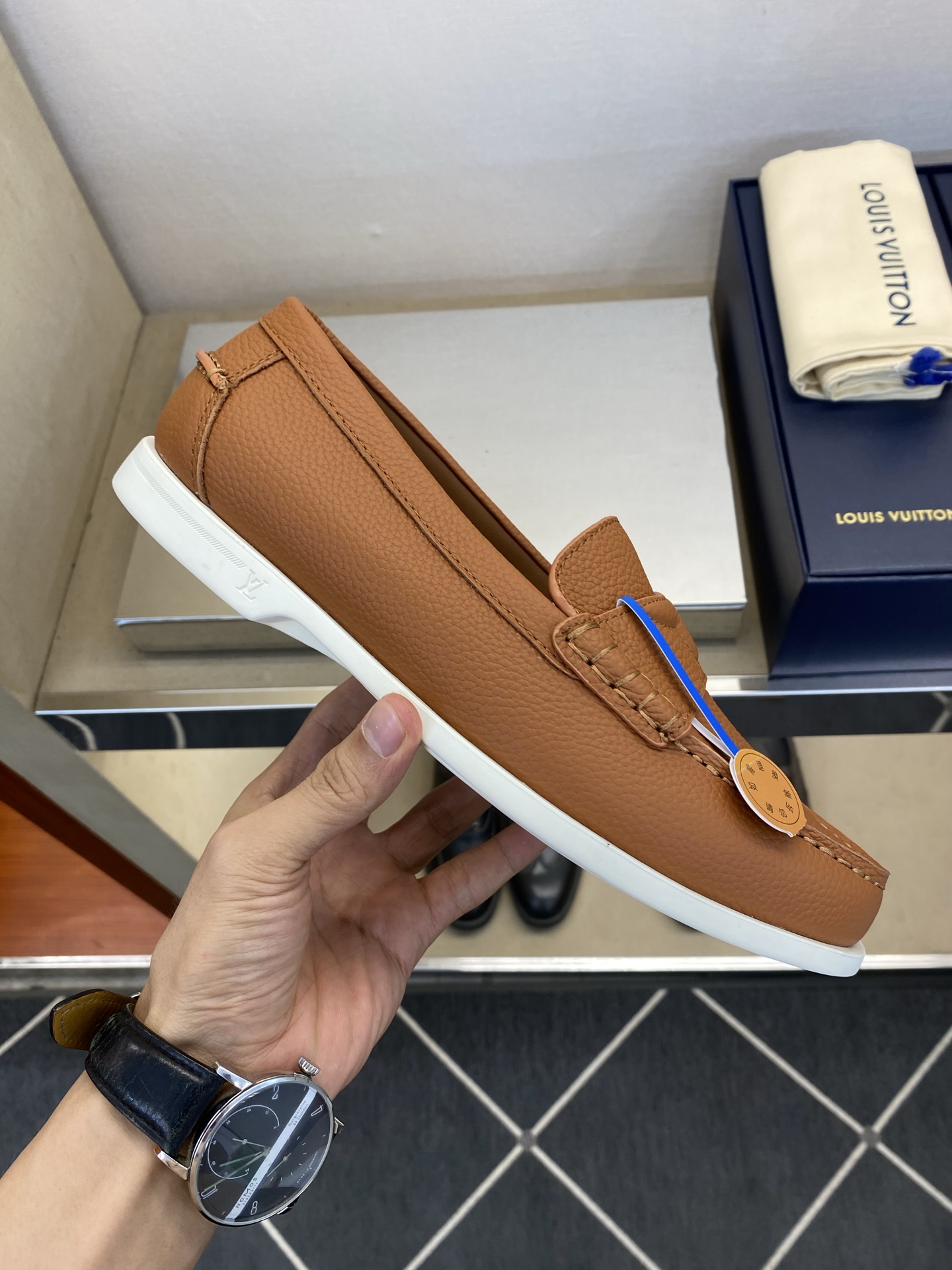 ⚠️LO  *V⚠️高品质，顶尖工艺品⚠️男士乐福鞋⚠️正码：39－44(5 －10)⚠️经典简约乐福鞋