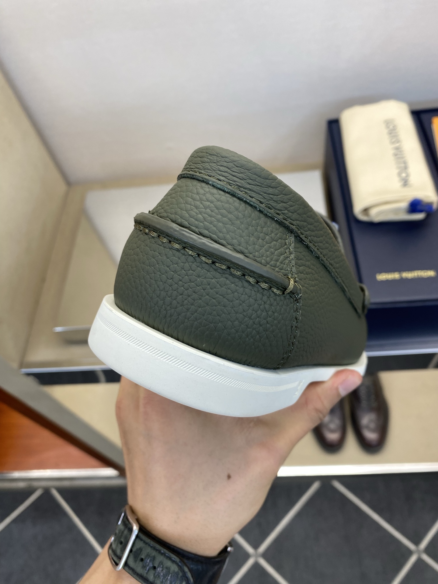 ⚠️LO  *V⚠️高品质，顶尖工艺品⚠️男士乐福鞋⚠️正码：39－44(5 －10)⚠️经典简约乐福鞋