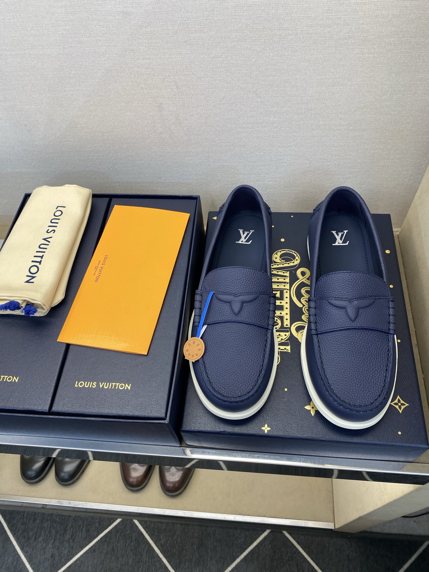 ⚠️LO  *V⚠️高品质，顶尖工艺品⚠️男士乐福鞋⚠️正码：39－44(5 －10)⚠️经典简约乐福鞋