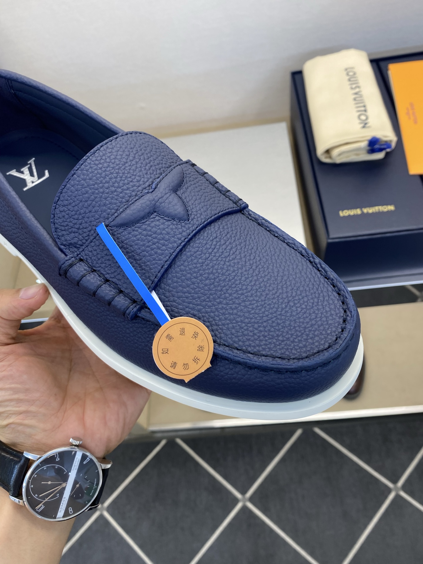 ⚠️LO  *V⚠️高品质，顶尖工艺品⚠️男士乐福鞋⚠️正码：39－44(5 －10)⚠️经典简约乐福鞋