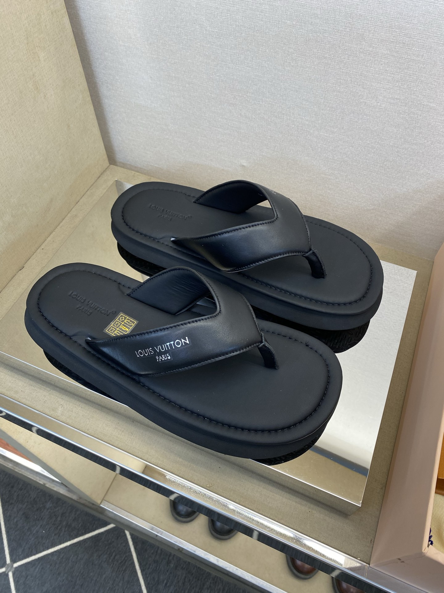 루이비통 신발 129600 Louis Vuitton Shoes 썸네일 이미지
